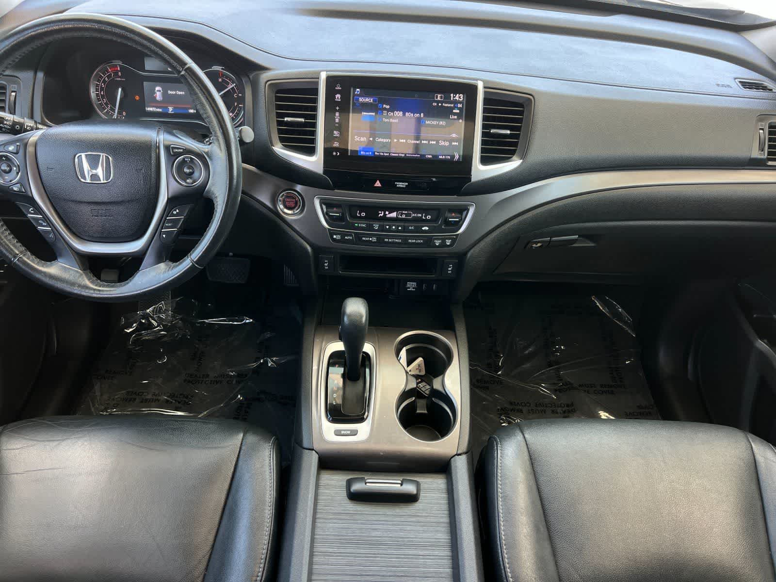 Thumbnail: 2017 Honda Pilot - 4