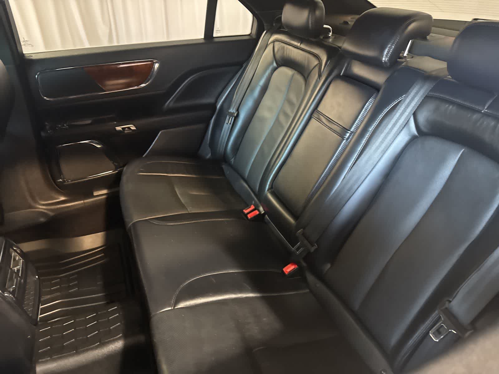 Thumbnail: 2017 Lincoln Continental - 12
