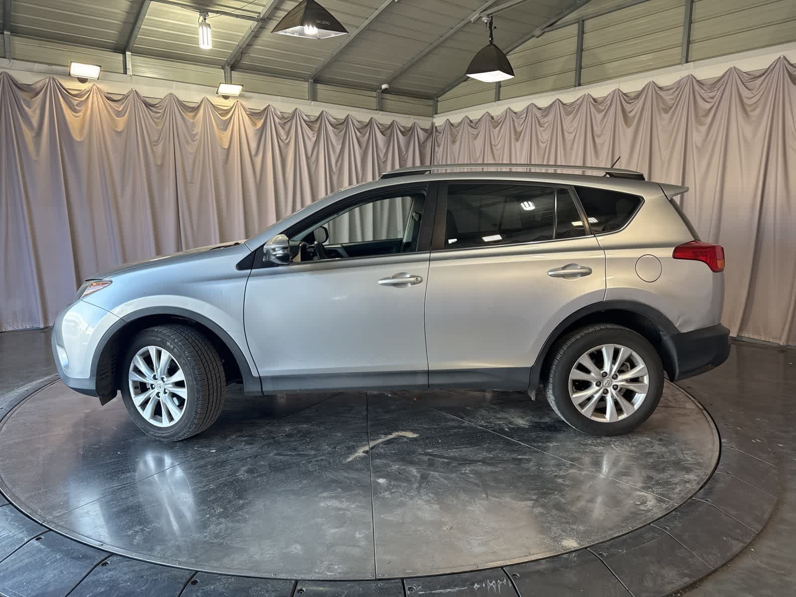 Thumbnail: 2014 Toyota RAV4 - 8