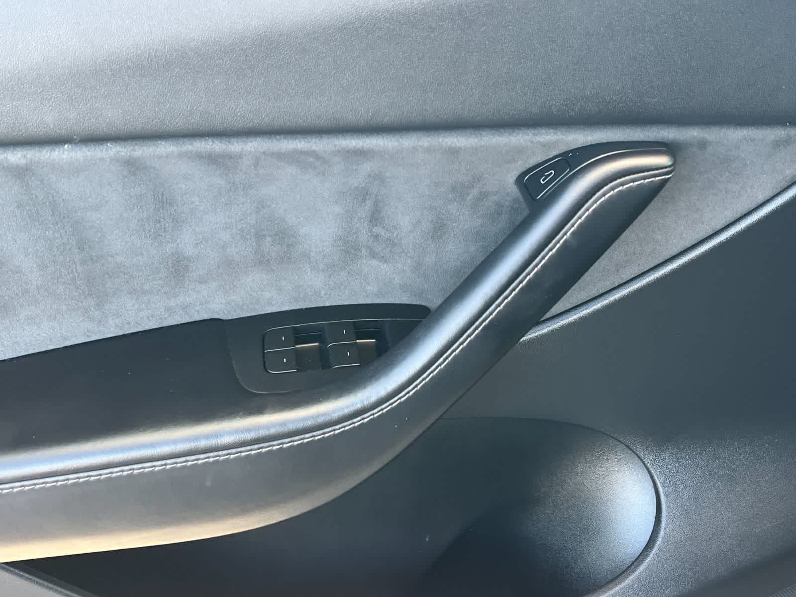 Thumbnail: 2022 Tesla Model Y - 13