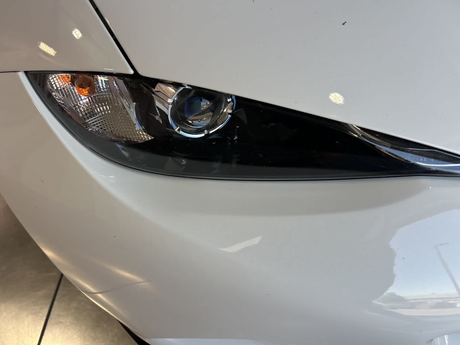 Thumbnail: 2020 Mazda MX-5 Miata - 4