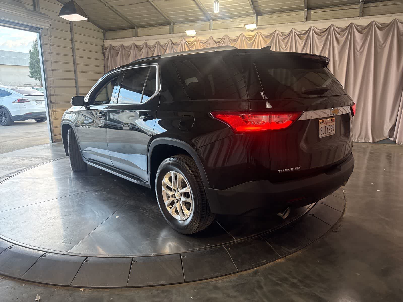 2018 Chevrolet Traverse LT Cloth w/1LT photo 6