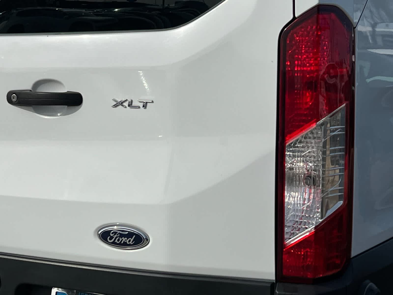 Thumbnail: 2020 Ford Econoline - 27