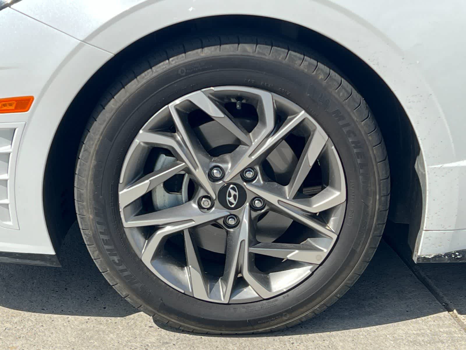 Thumbnail: 2021 Hyundai Sonata - 25