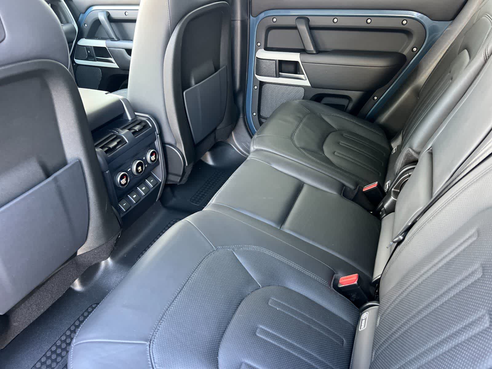 Thumbnail: 2020 Land Rover Defender - 5