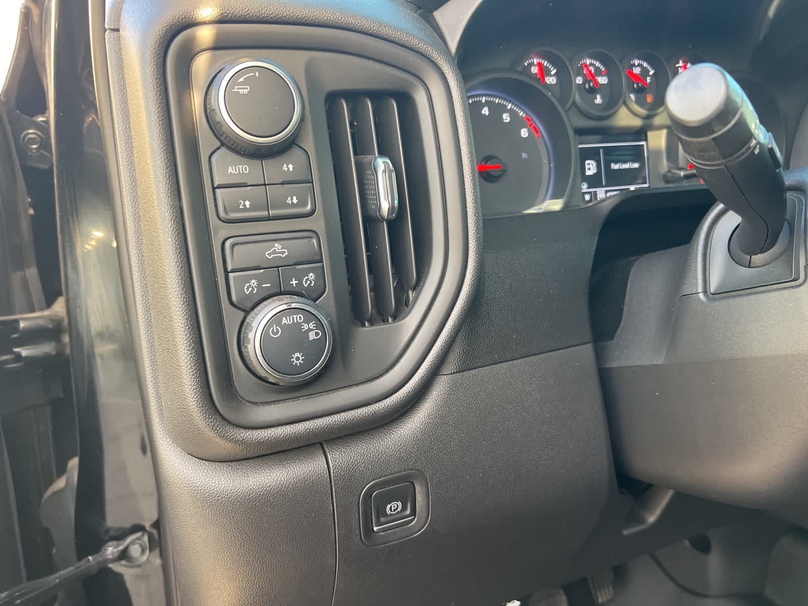 Thumbnail: 2021 Chevrolet Silverado 1500 - 20