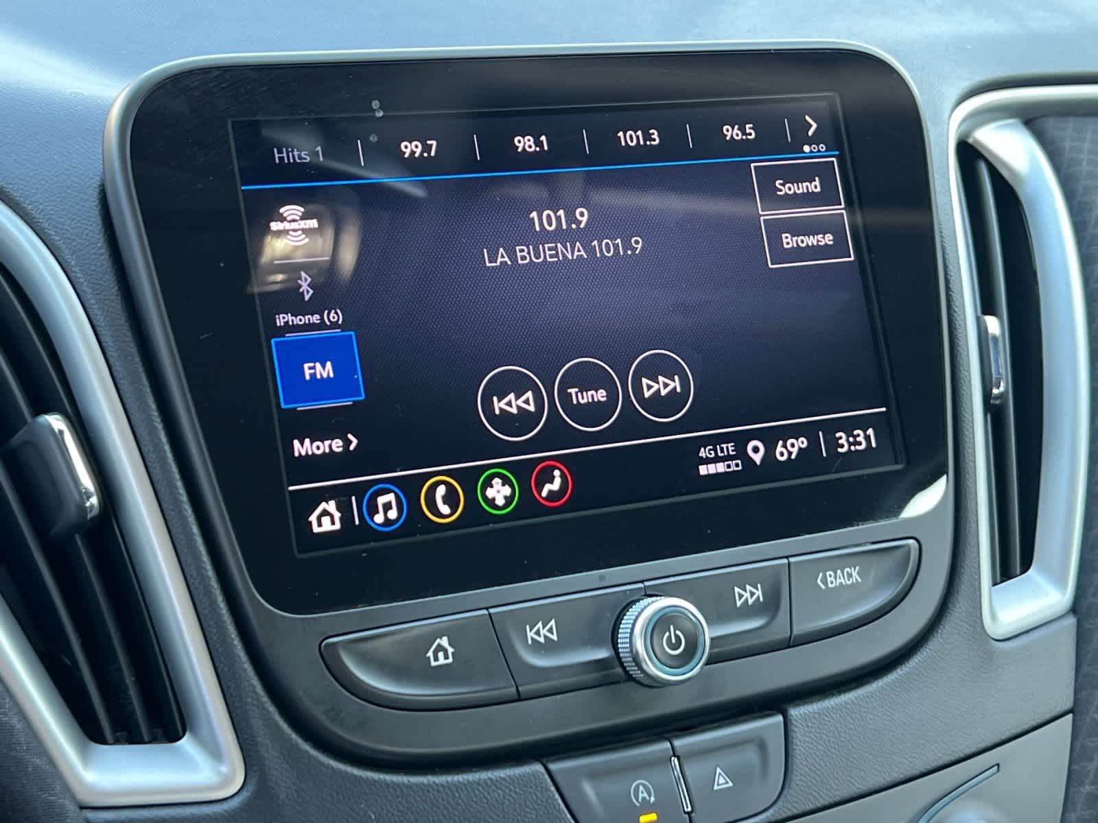 Thumbnail: 2023 Chevrolet Malibu - 17