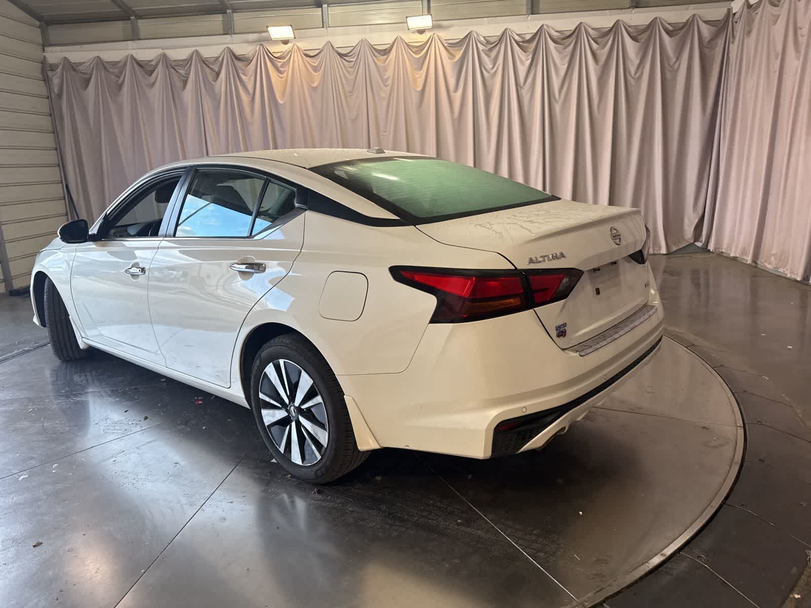 2022 Nissan Altima 2.5 SV photo 6