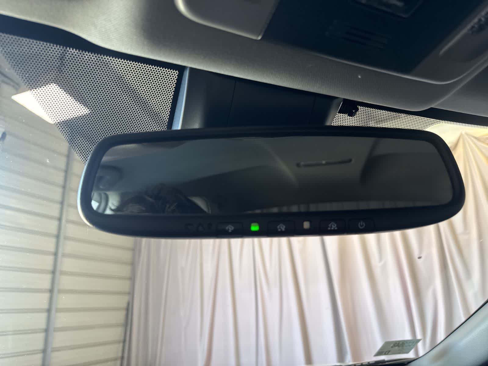 Thumbnail: 2019 Toyota Camry - 24