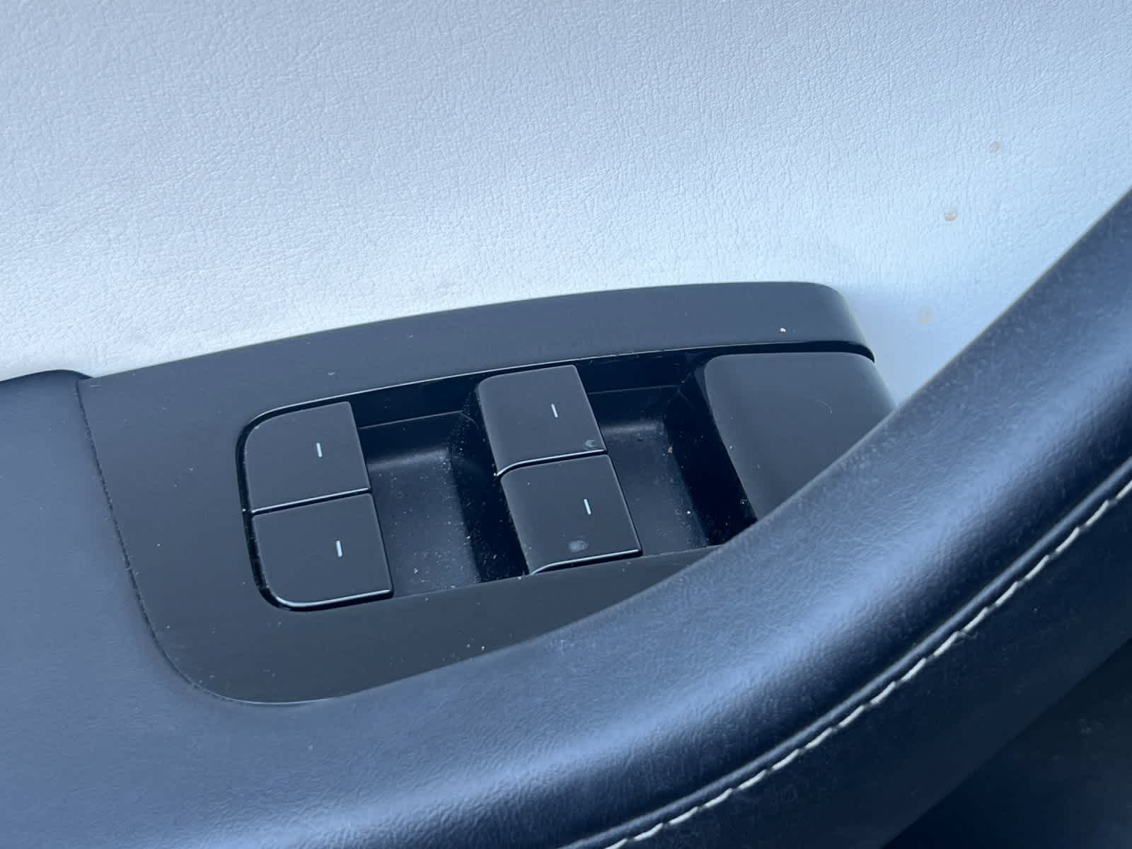 Thumbnail: 2018 Tesla Model 3 - 14