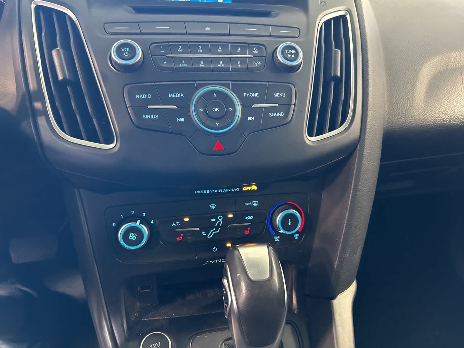 Thumbnail: 2015 Ford Focus - 28