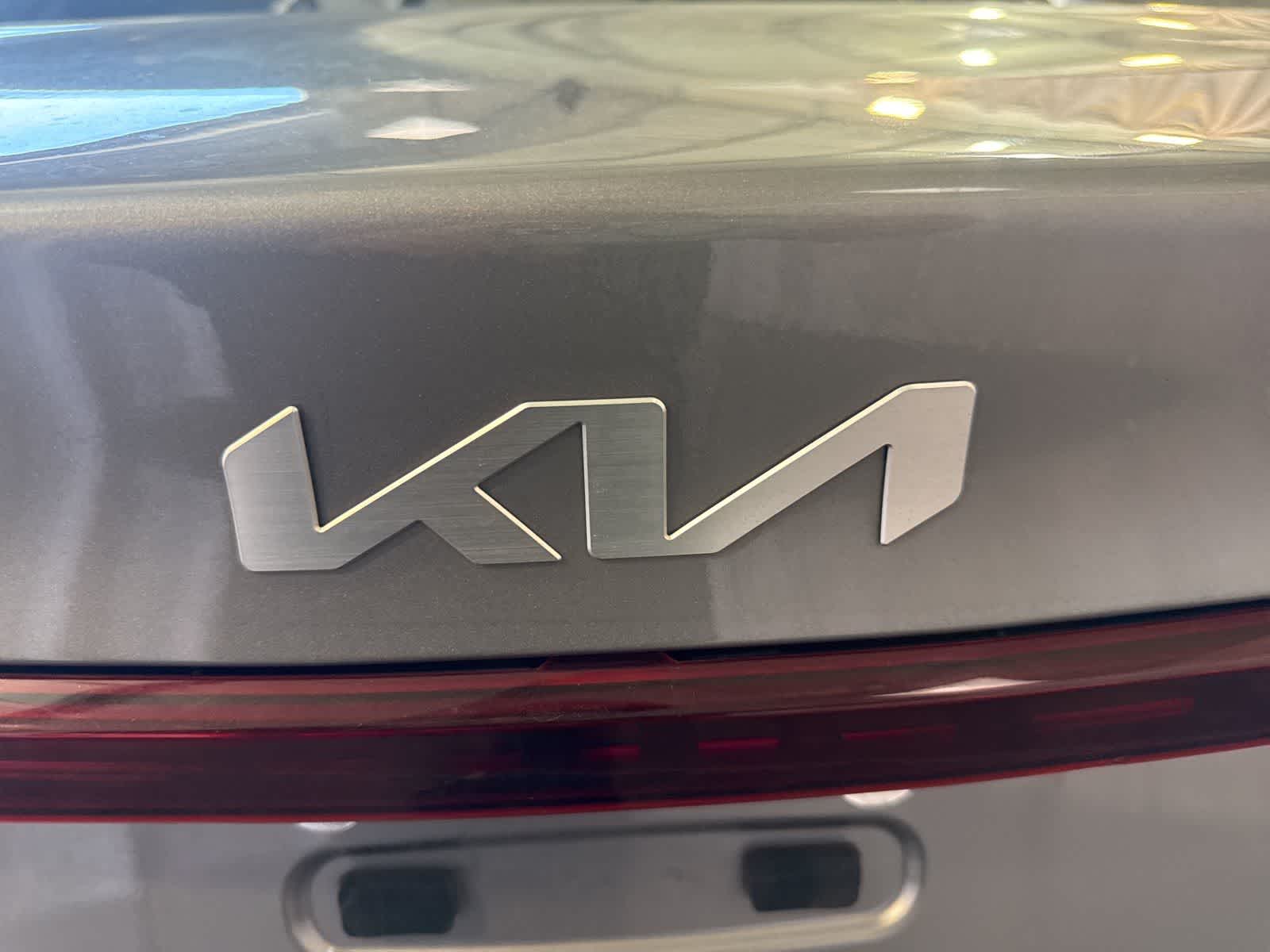 Thumbnail: 2023 Kia Forte - 14