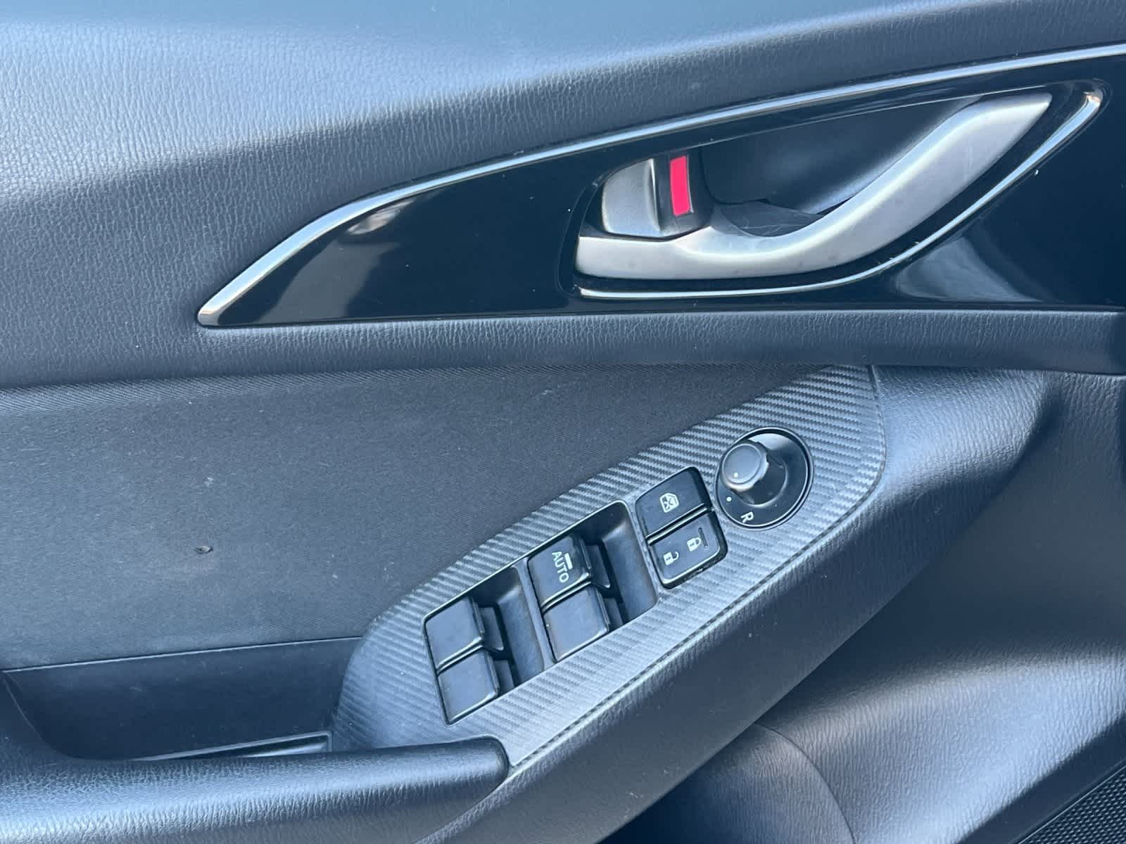 Thumbnail: 2016 Mazda Mazda3 - 12