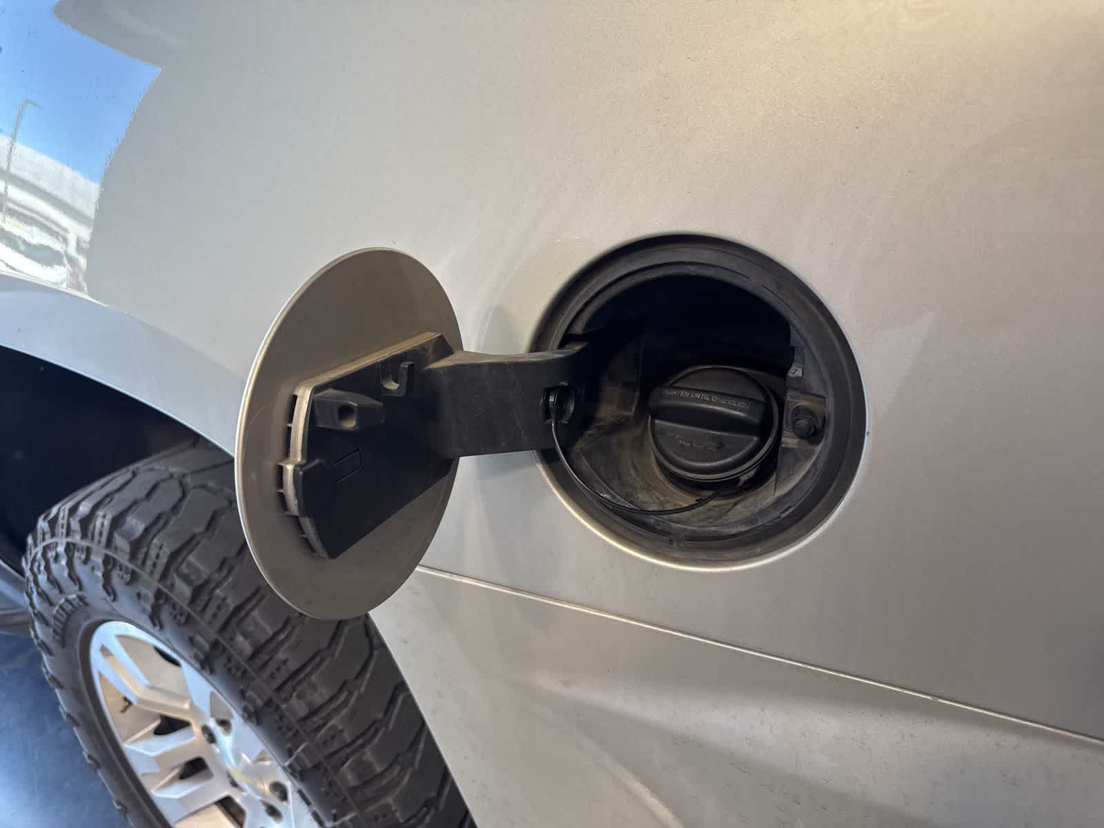 Thumbnail: 2015 Chevrolet Tahoe - 11