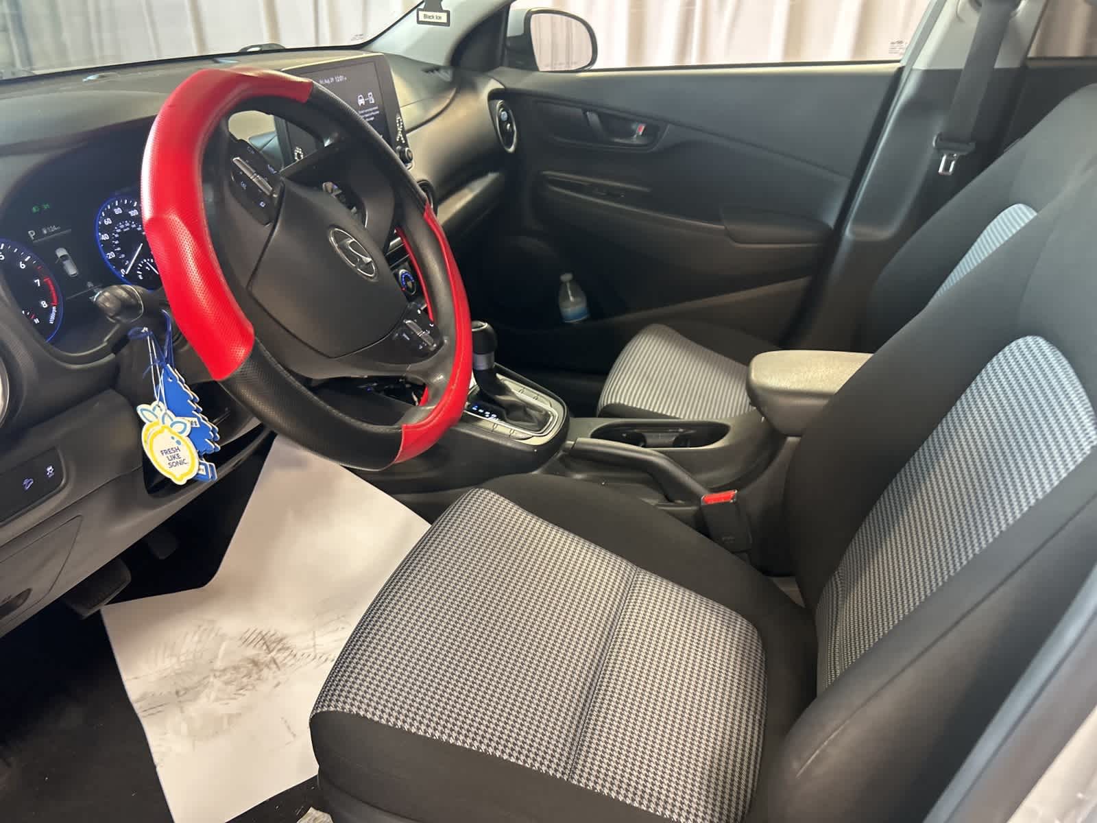Thumbnail: 2022 Hyundai Kona - 25