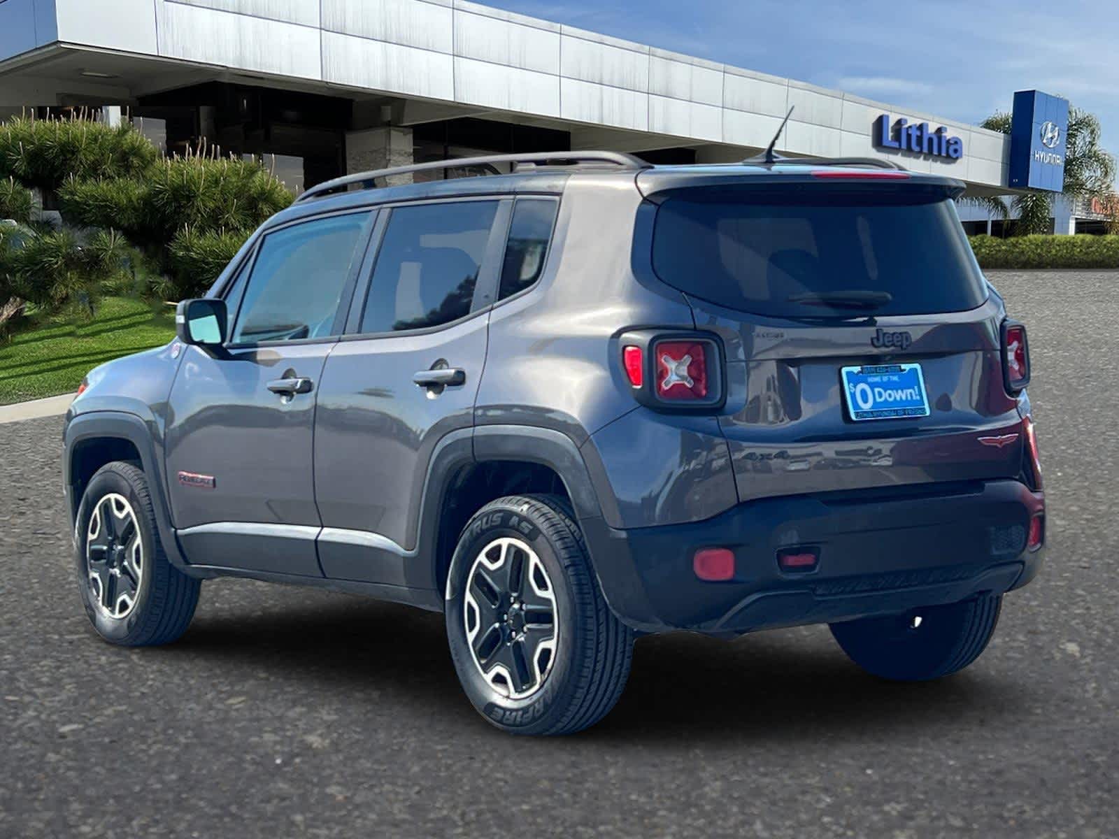 Thumbnail: 2016 Jeep Renegade - 7