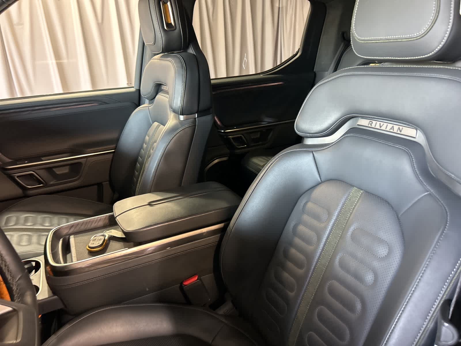 Thumbnail: 2022 Rivian R1T - 26