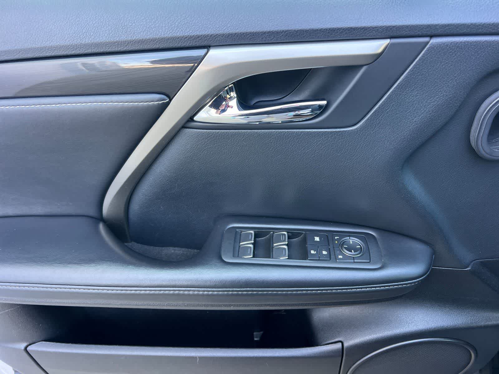 Thumbnail: 2019 Lexus RX - 13