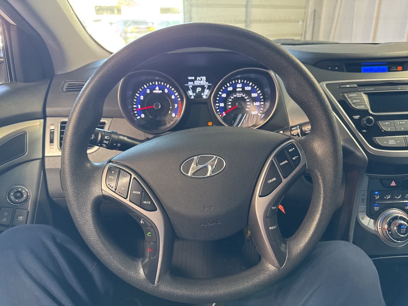 Thumbnail: 2013 Hyundai Elantra - 16