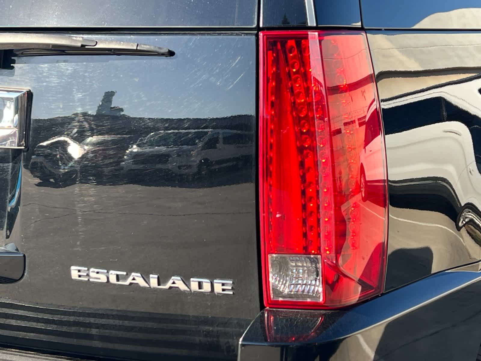 Thumbnail: 2014 Cadillac Escalade - 27