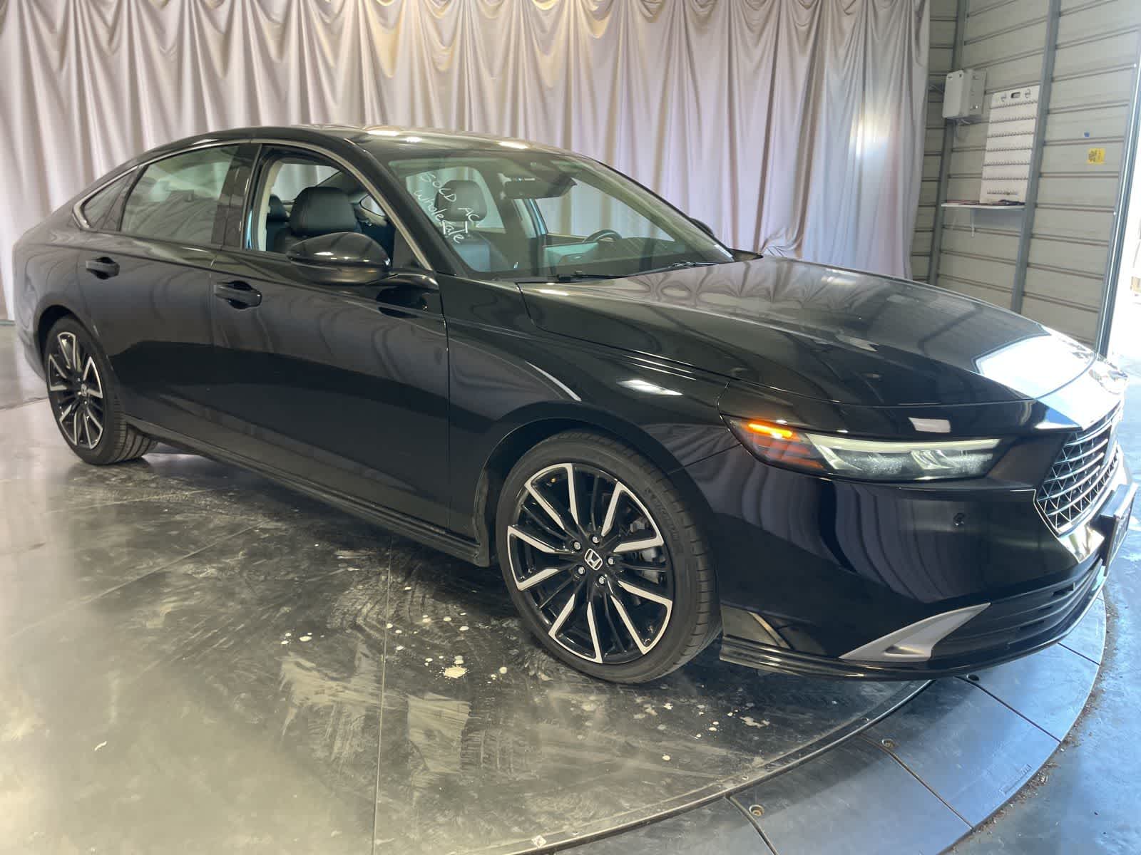 2024 Honda Accord Hybrid Touring photo 2