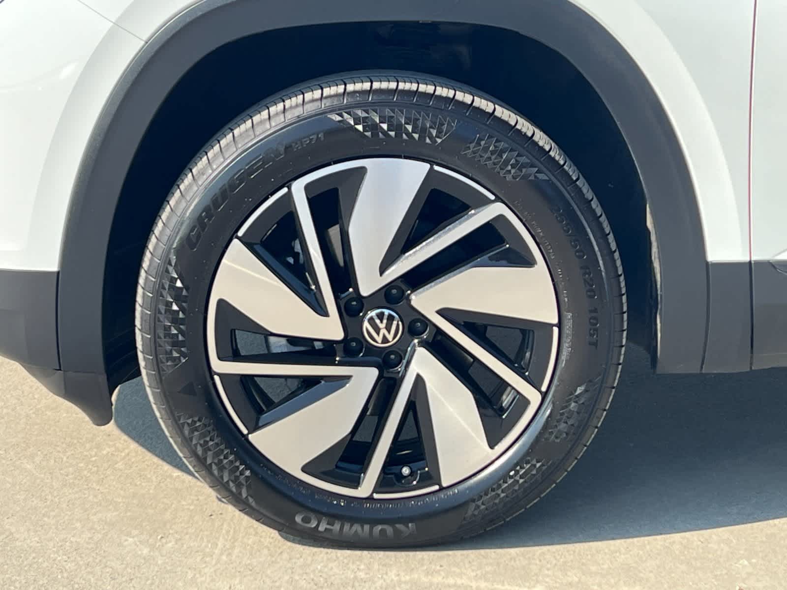 Thumbnail: 2025 Volkswagen Atlas - 28