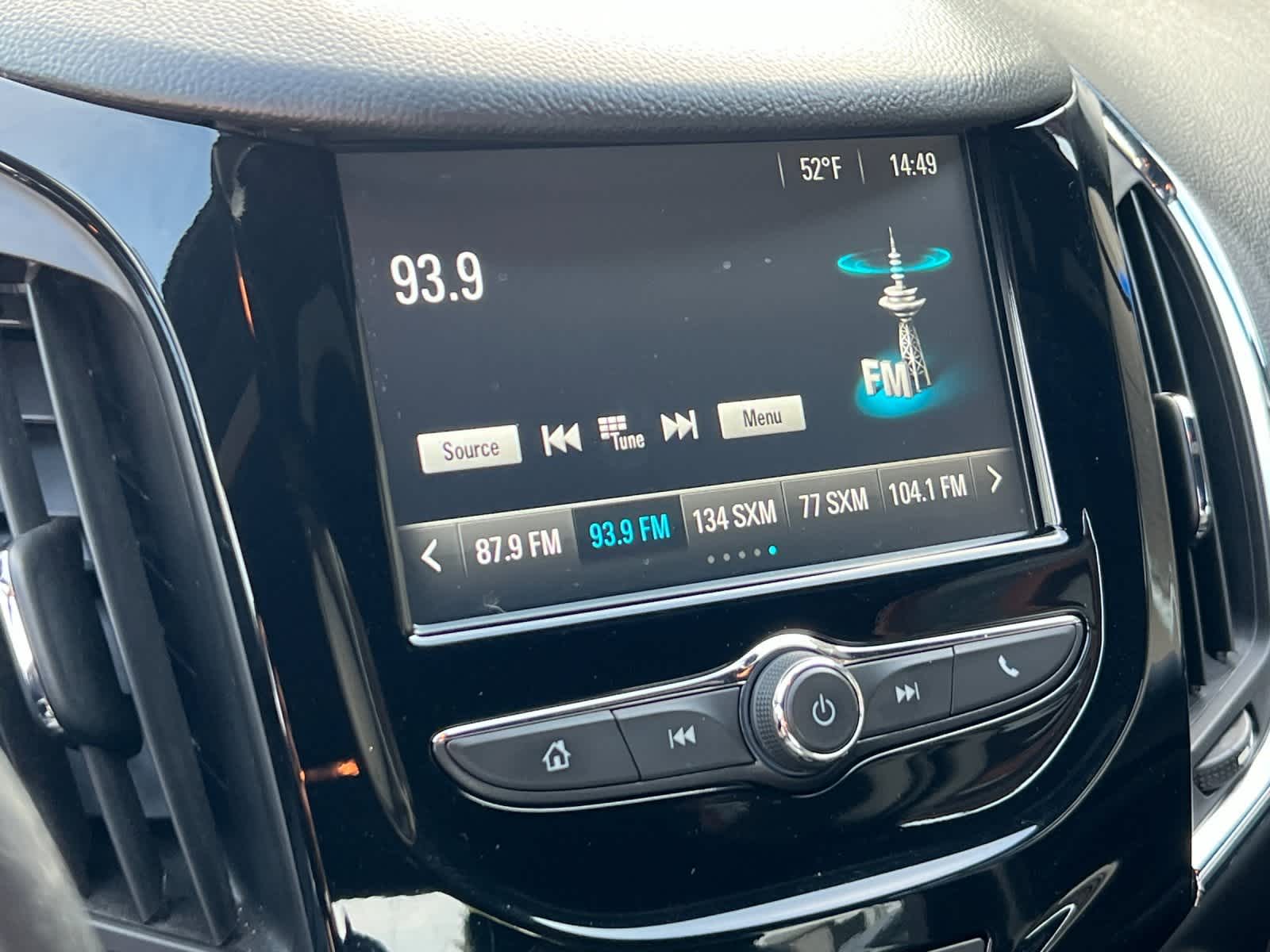 Thumbnail: 2017 Chevrolet Cruze - 17