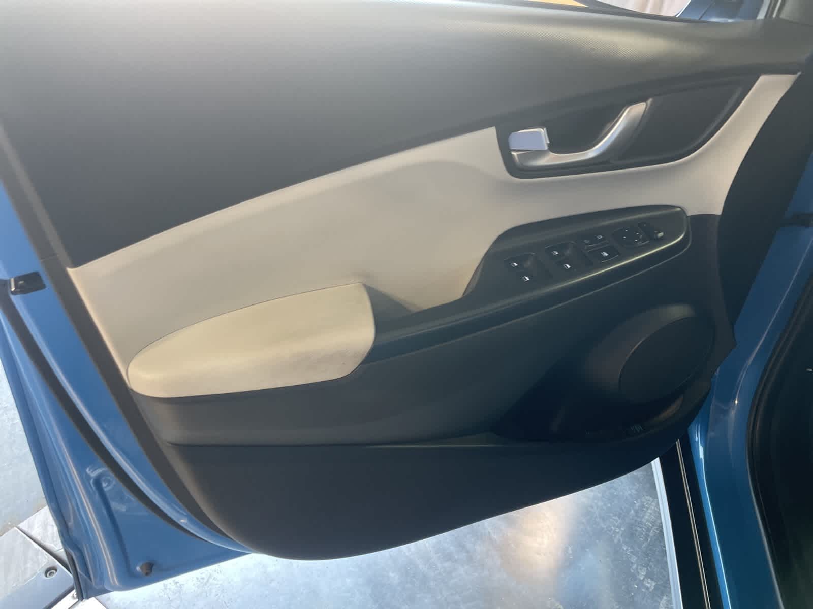 Thumbnail: 2022 Hyundai Kona - 23