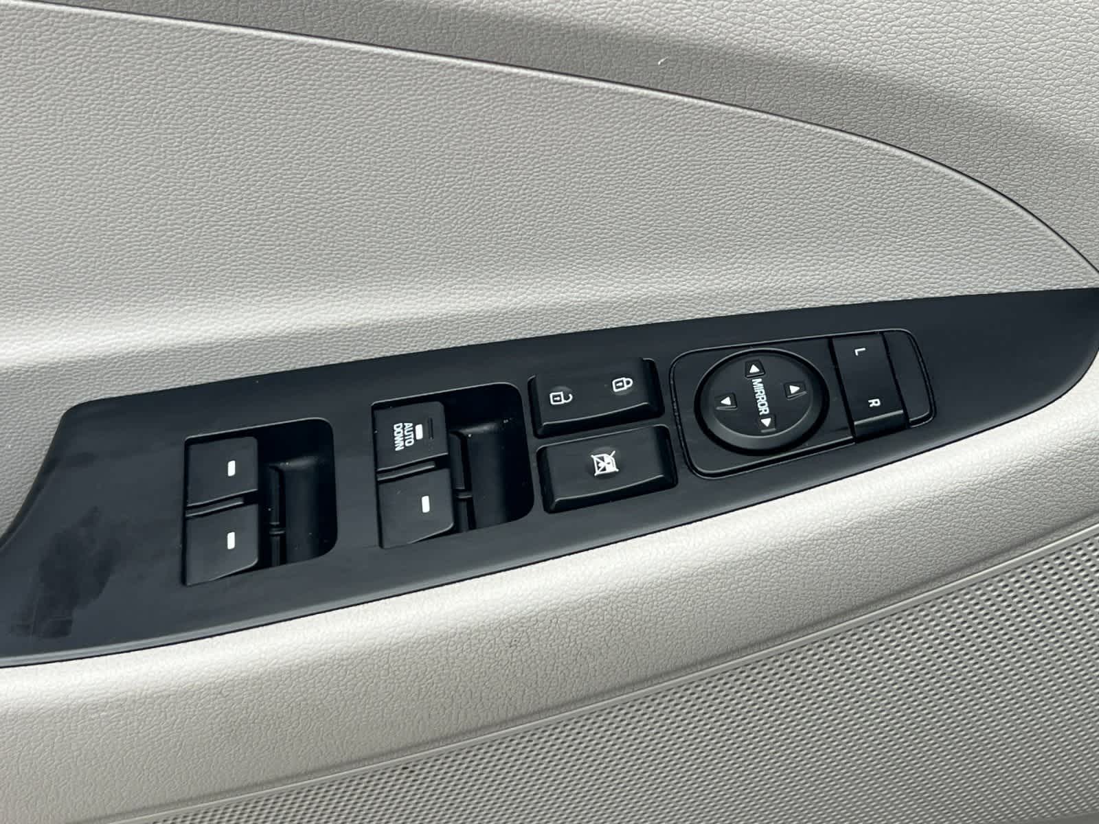 Thumbnail: 2020 Hyundai Tucson - 13