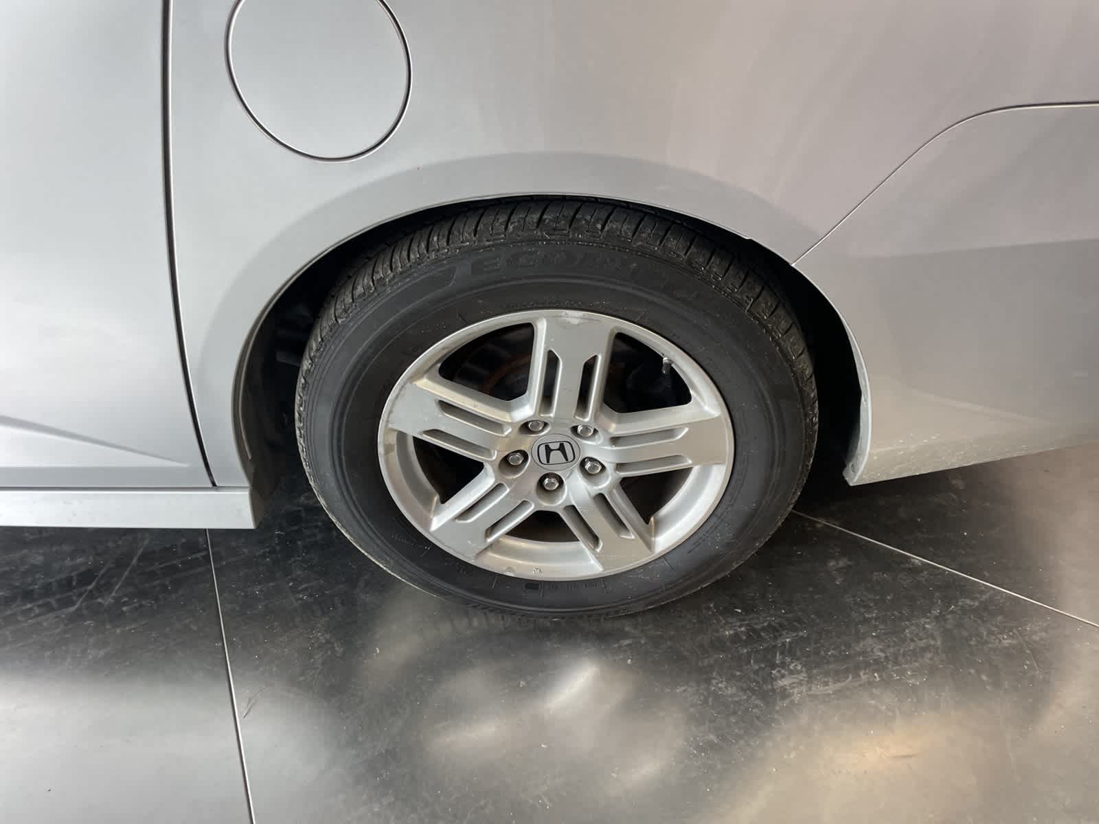 Thumbnail: 2012 Honda Odyssey - 8