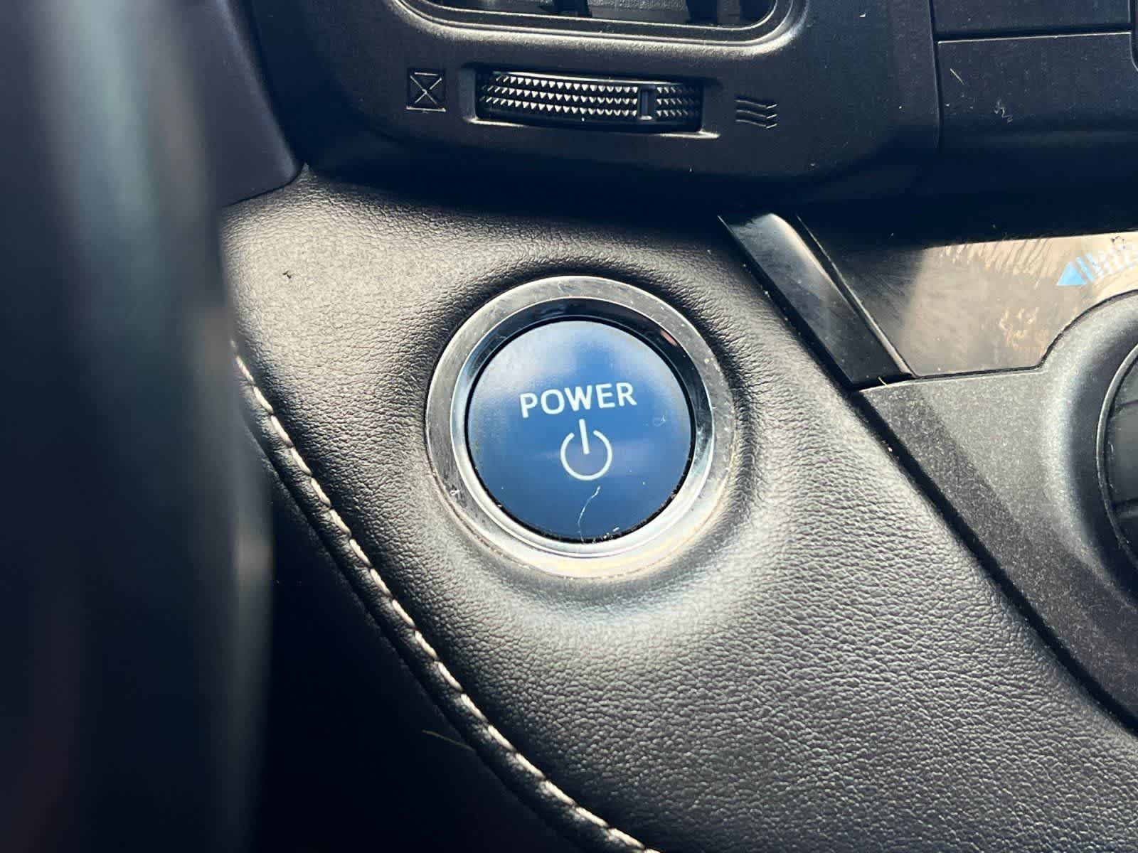 Thumbnail: 2017 Toyota RAV4 - 23