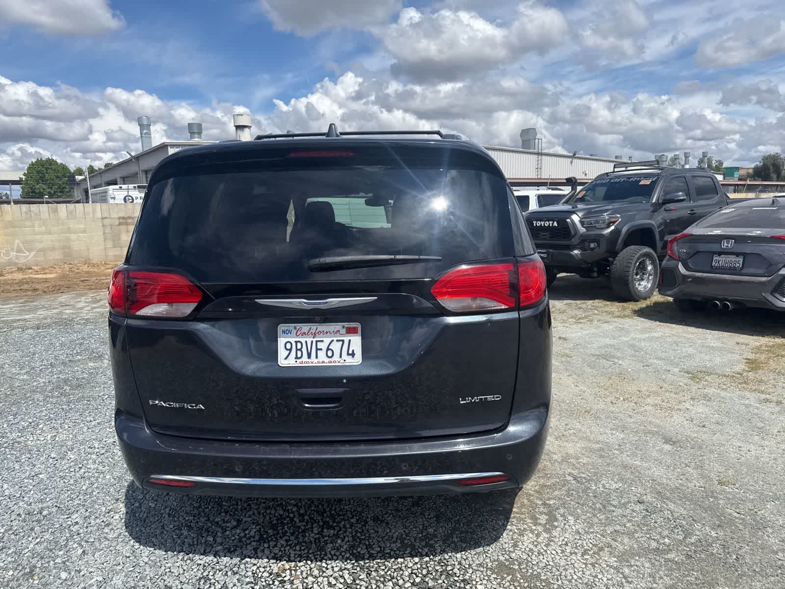 2020 Chrysler Pacifica Limited photo 5