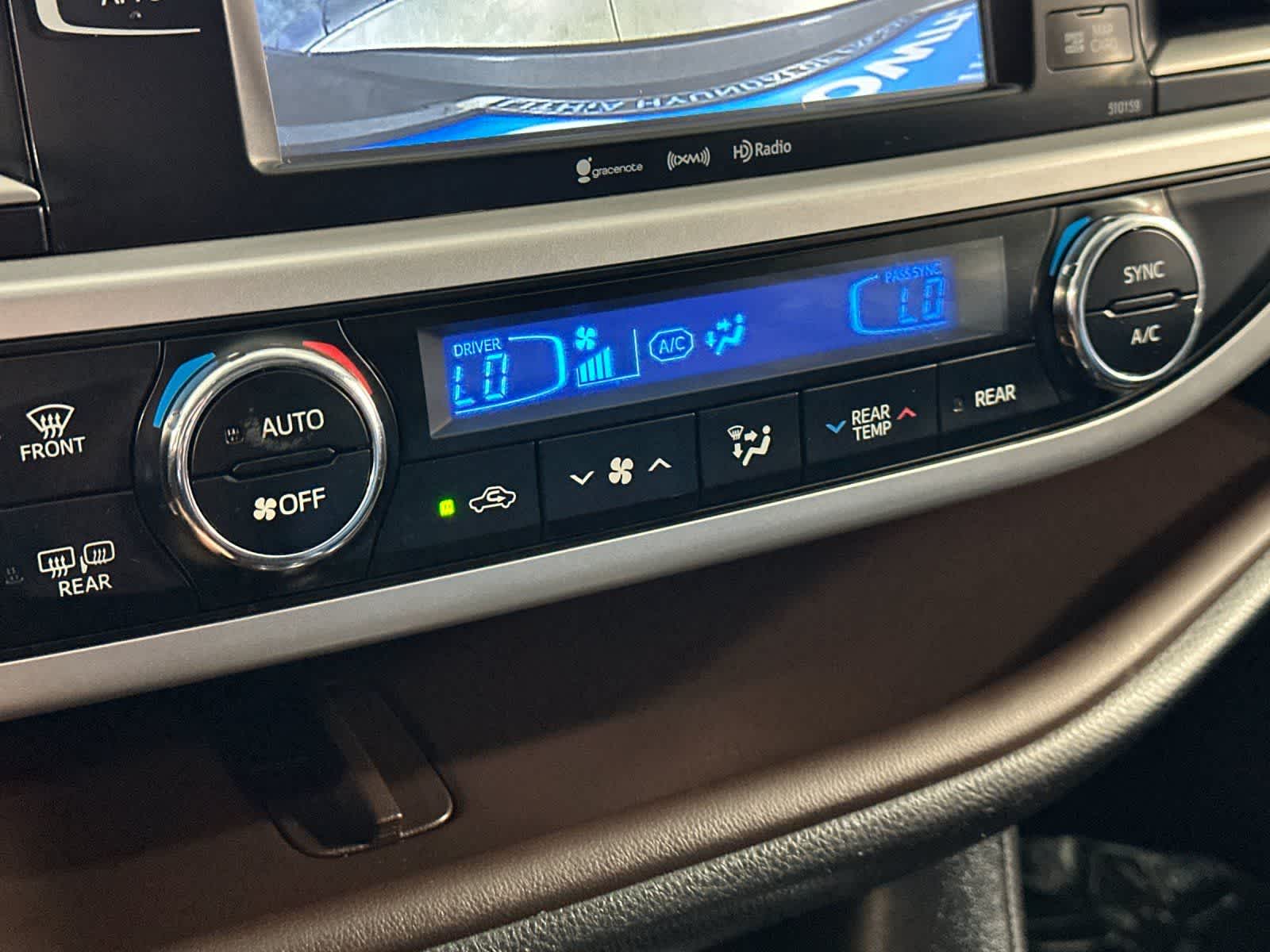 Thumbnail: 2016 Toyota Highlander - 23