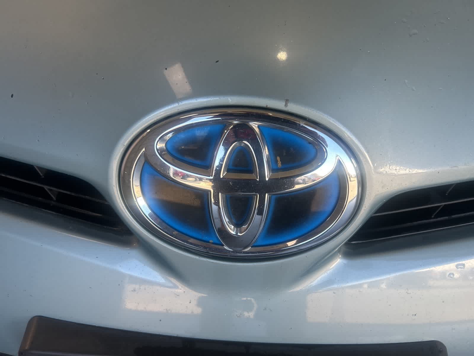 Thumbnail: 2012 Toyota Prius - 3