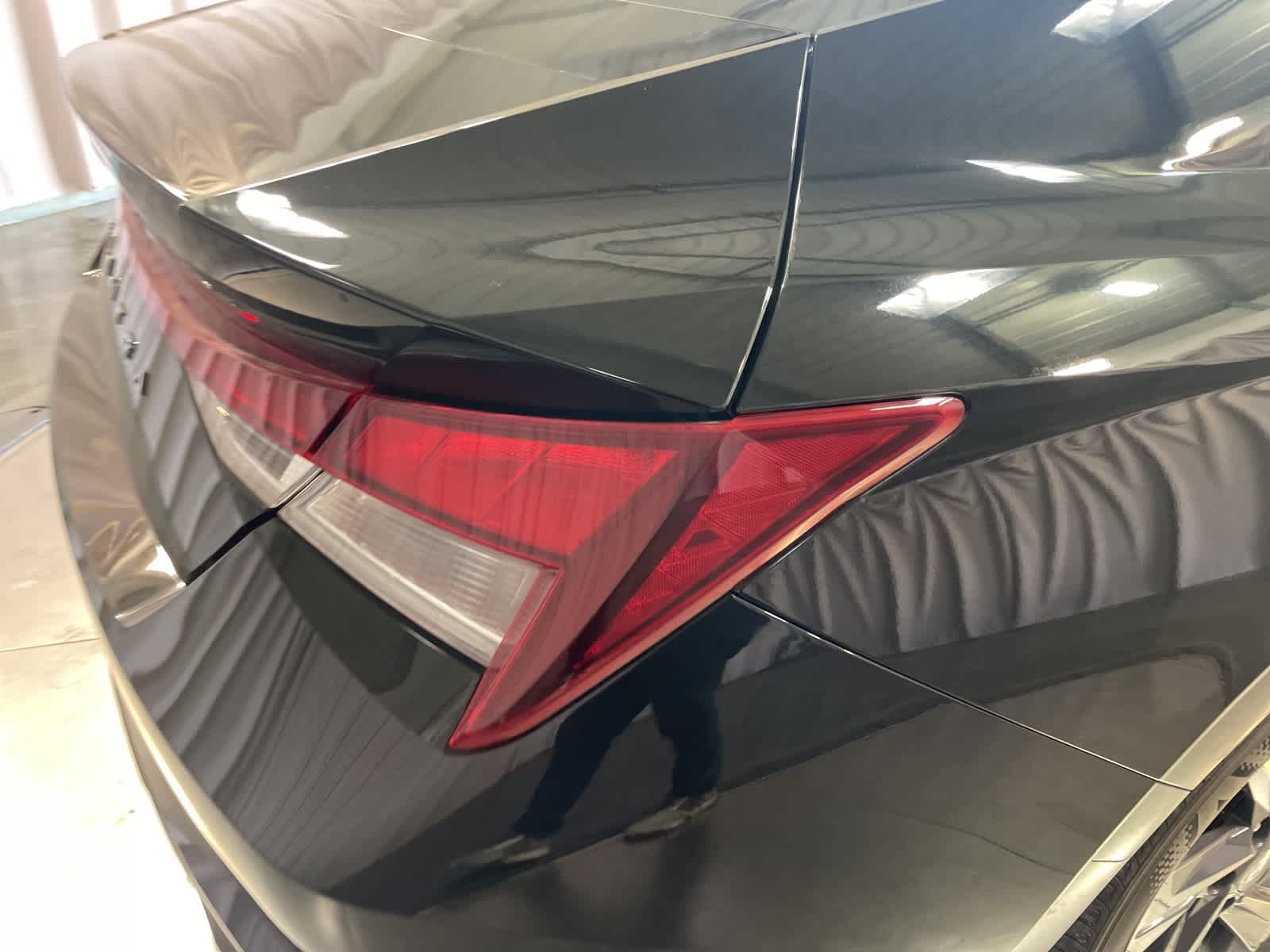 Thumbnail: 2021 Hyundai Elantra - 16