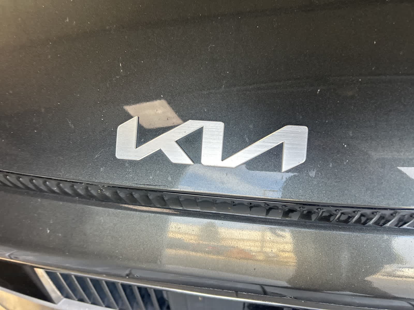 Thumbnail: 2022 Kia EV6 - 3