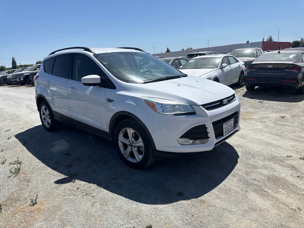 Used 2015 Ford Escape SE SUV
