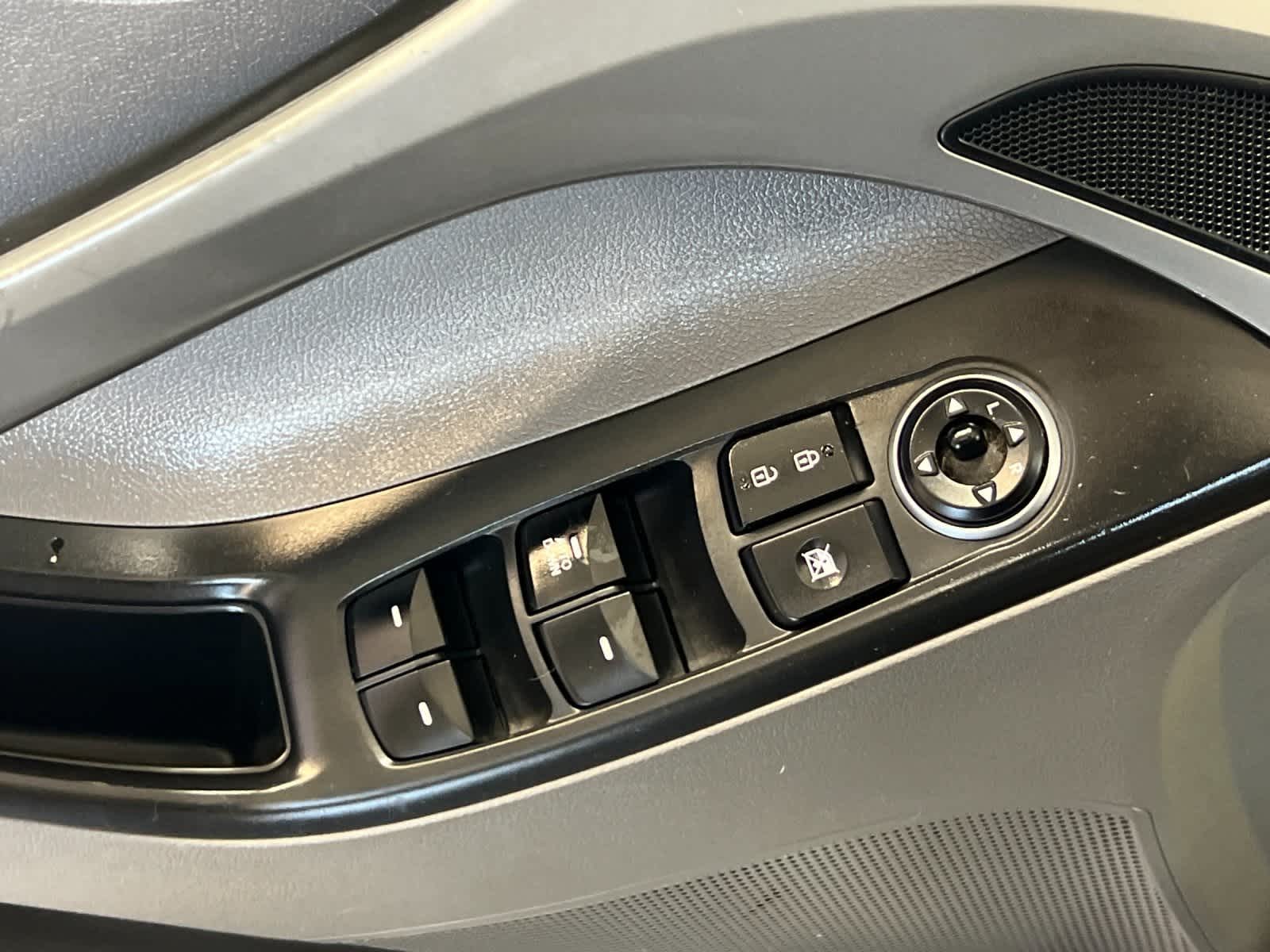Thumbnail: 2016 Hyundai Elantra - 13