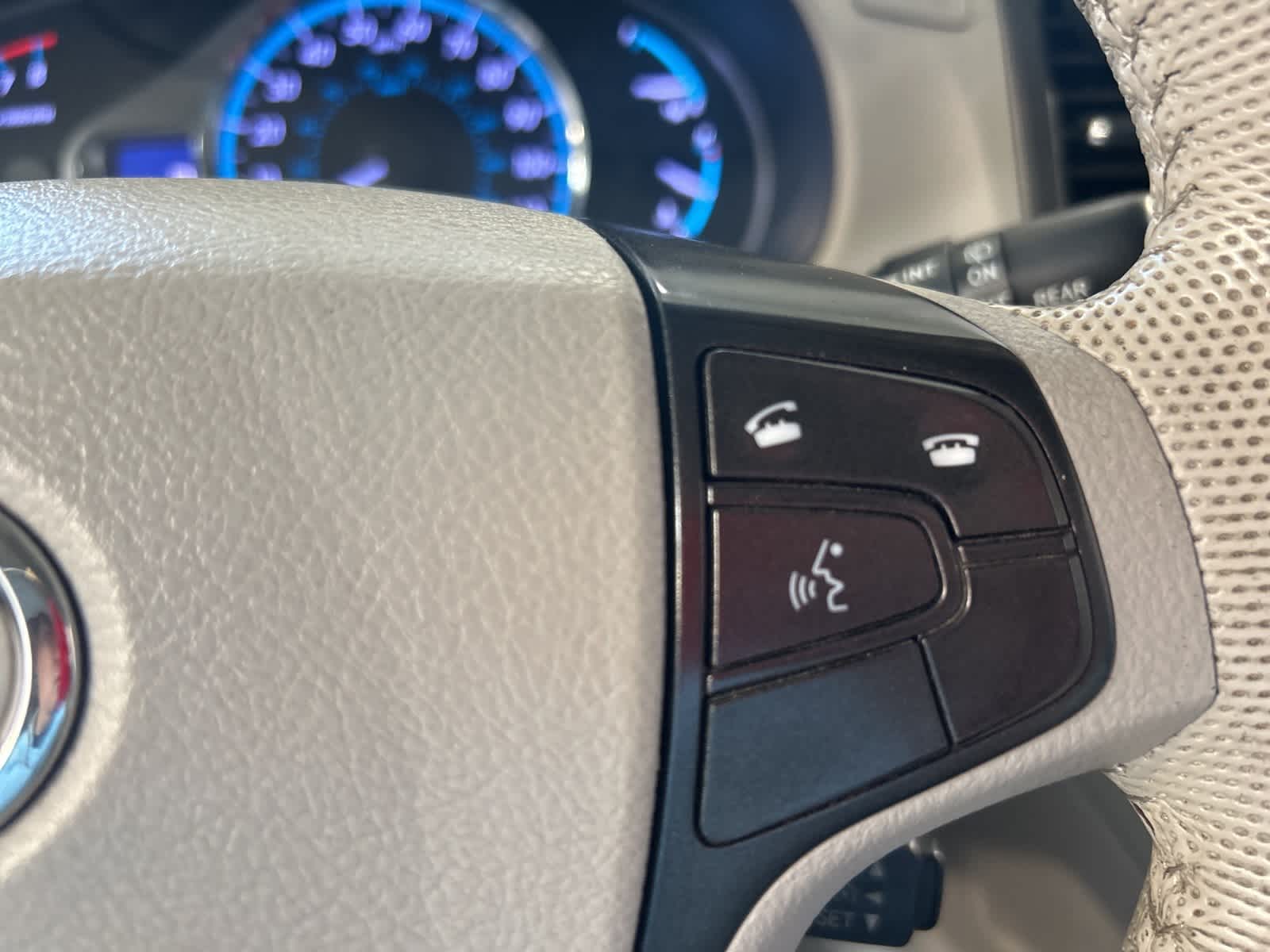 Thumbnail: 2014 Toyota Sienna - 26