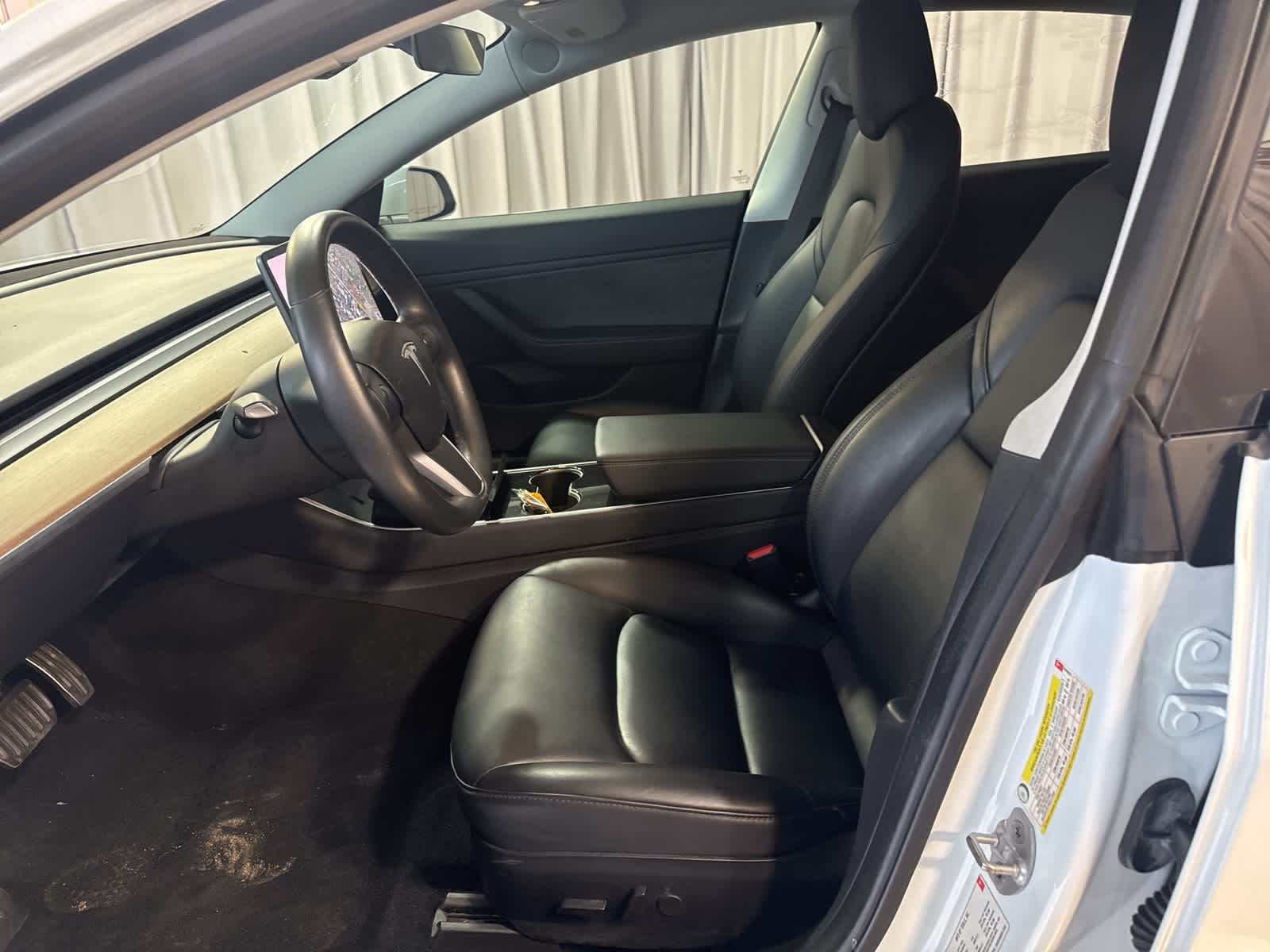 Thumbnail: 2018 Tesla Model 3 - 15