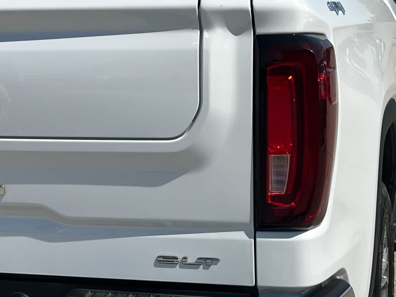 Thumbnail: 2023 GMC Sierra 1500 - 26