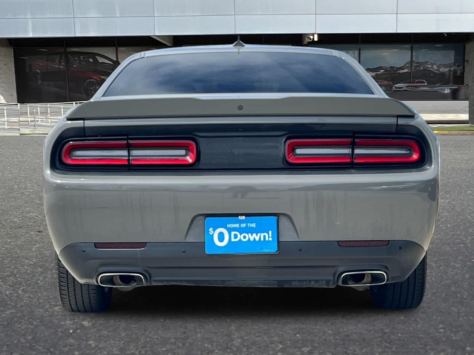 2017 Dodge Challenger SXT photo 3