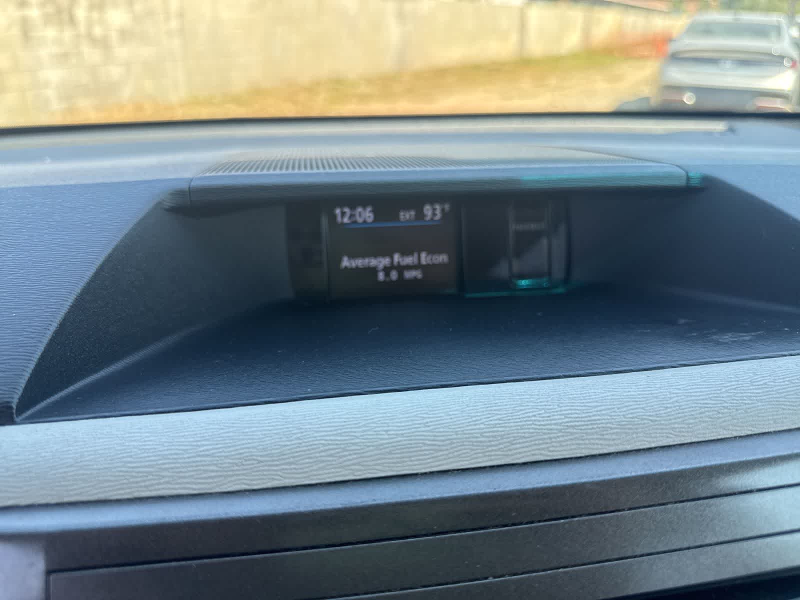 Thumbnail: 2012 Toyota Sienna - 25