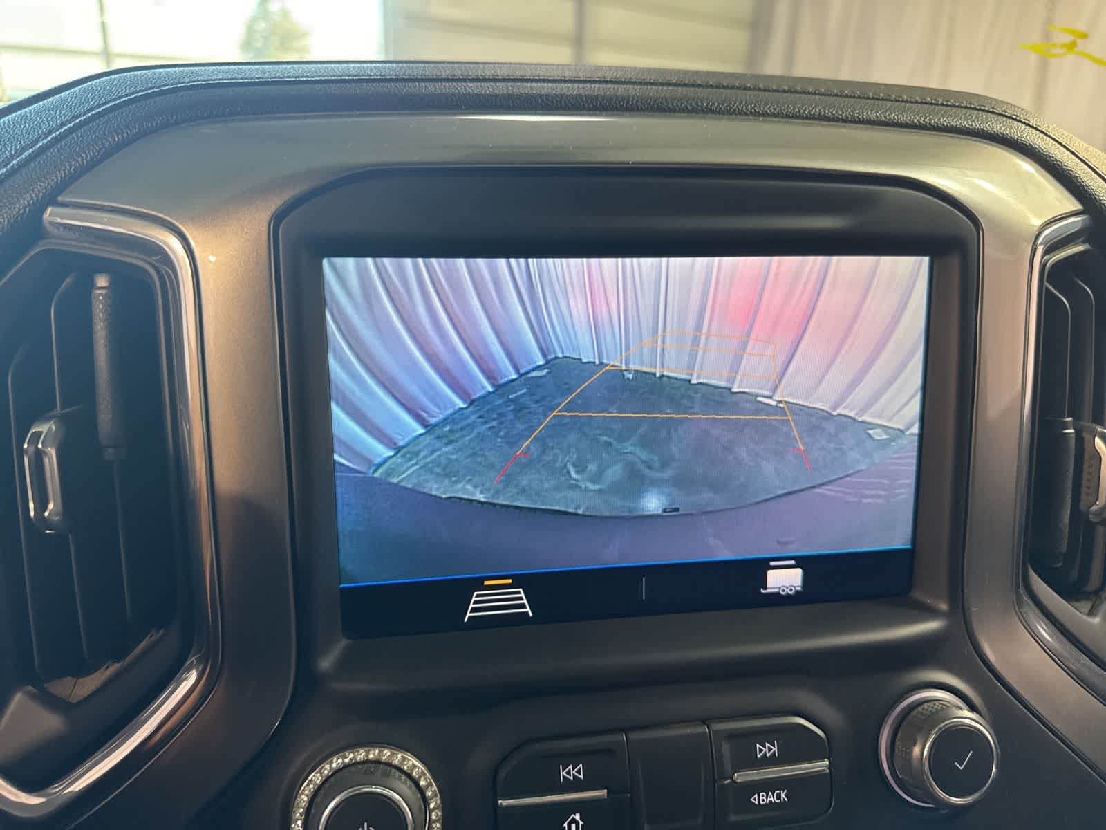 Thumbnail: 2021 Chevrolet Silverado 1500 - 27