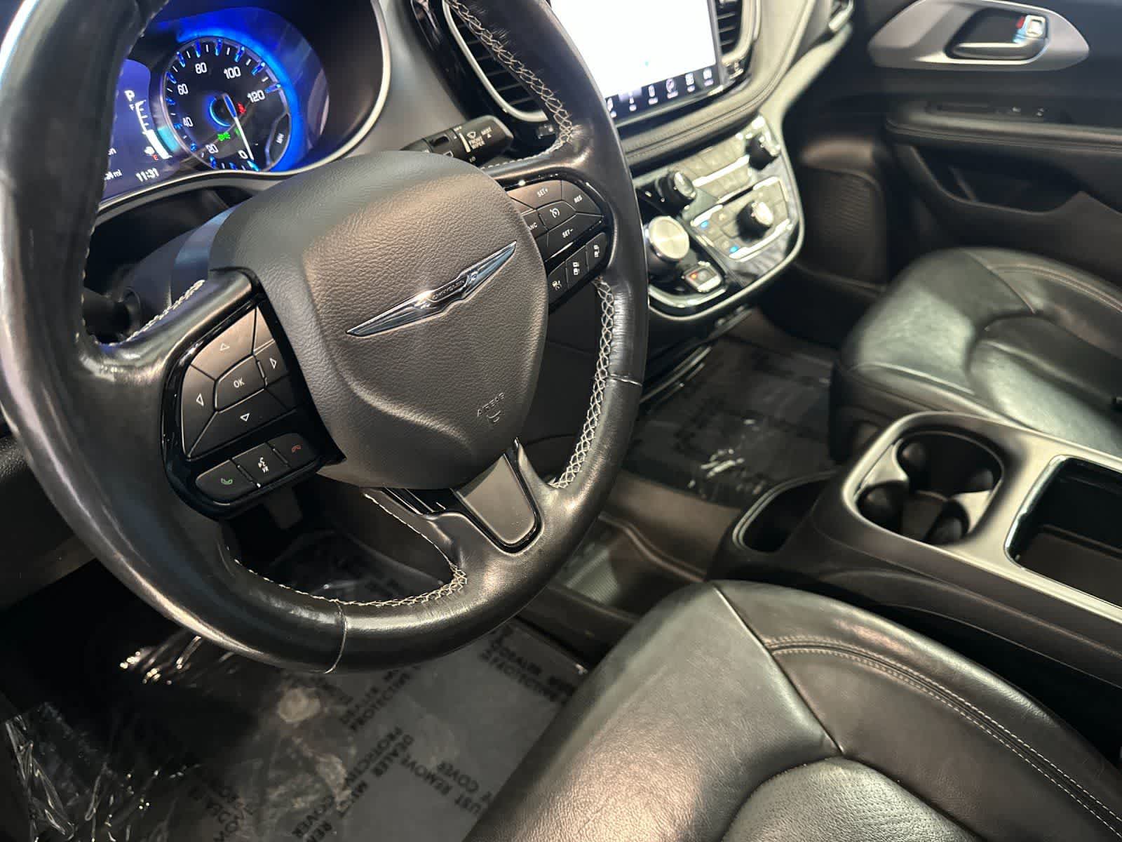Thumbnail: 2021 Chrysler Pacifica - 11