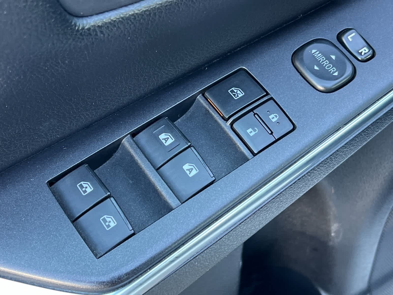 Thumbnail: 2016 Toyota Camry - 14