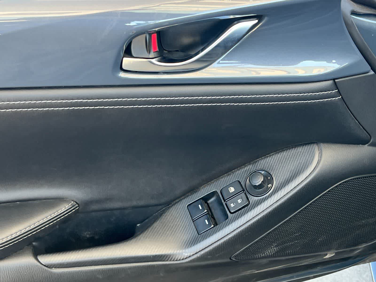 Thumbnail: 2021 Mazda MX-5 Miata - 14