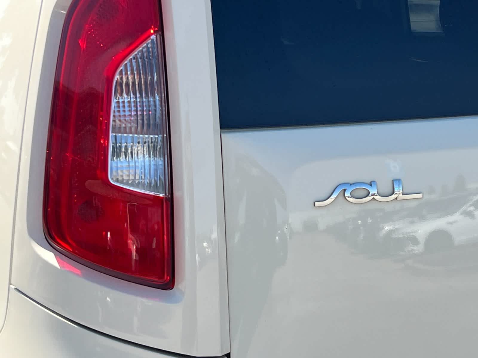 Thumbnail: 2013 Kia Soul - 23