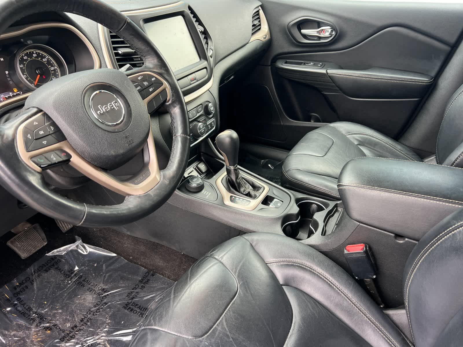 Thumbnail: 2015 Jeep Cherokee - 11