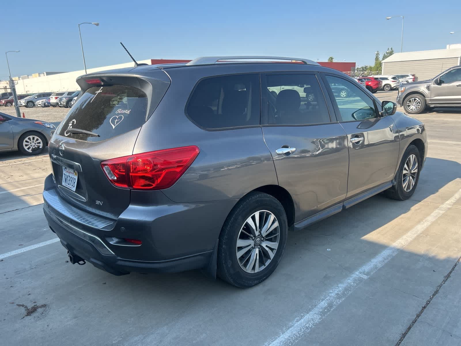 Thumbnail: 2017 Nissan Pathfinder - 8